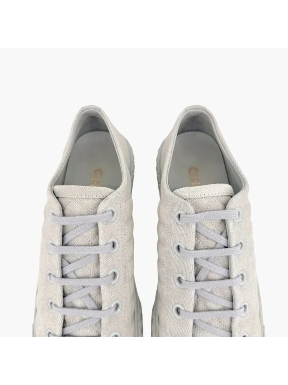 Chanel Quilted Low Top Denim Sneakers Size 39 US 8-8.5 Blue Gray Canvas CC